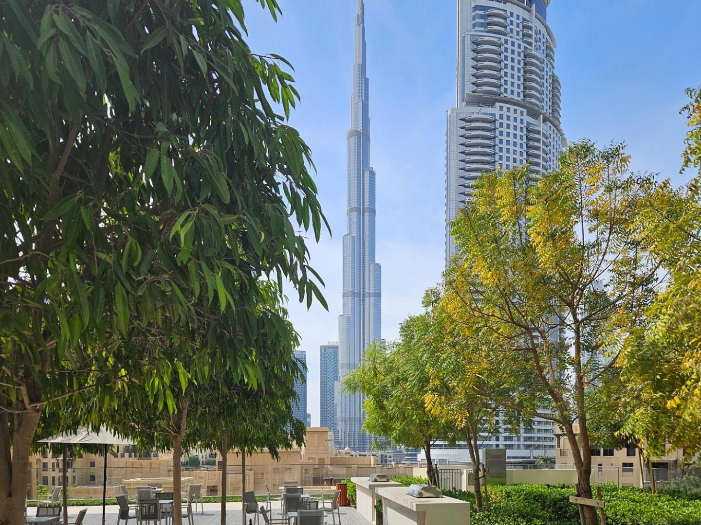 3 Bed Luxury And Downtown Apartment Dubai