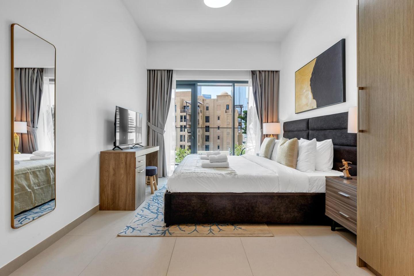 Apartment 3 Bed Luxury And Downtown Dubai