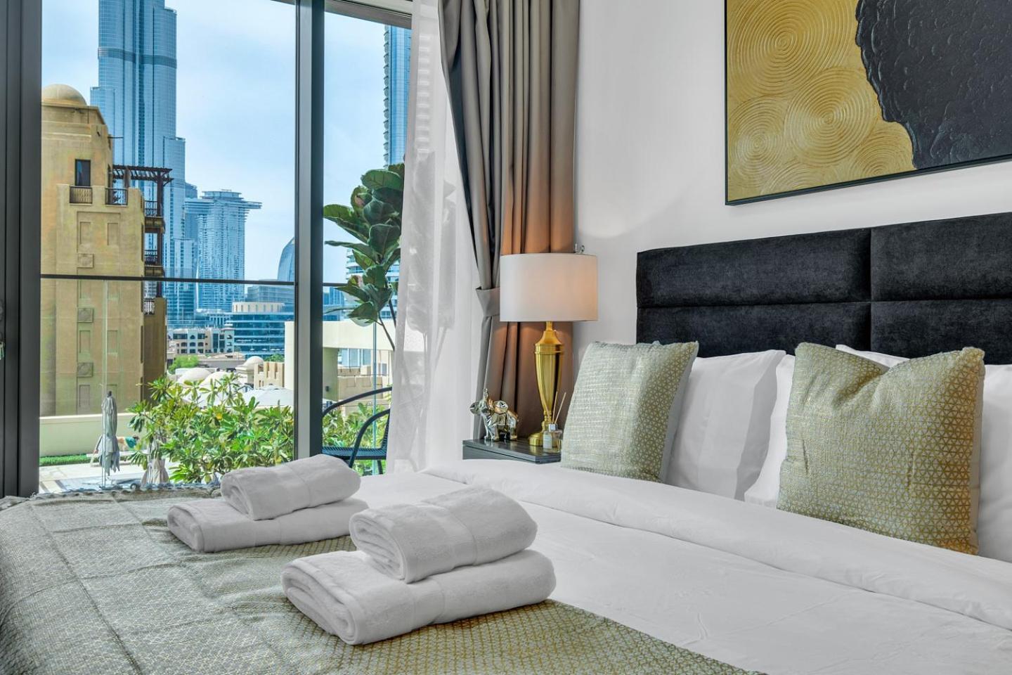 3 Bed Luxury And Downtown Apartment *