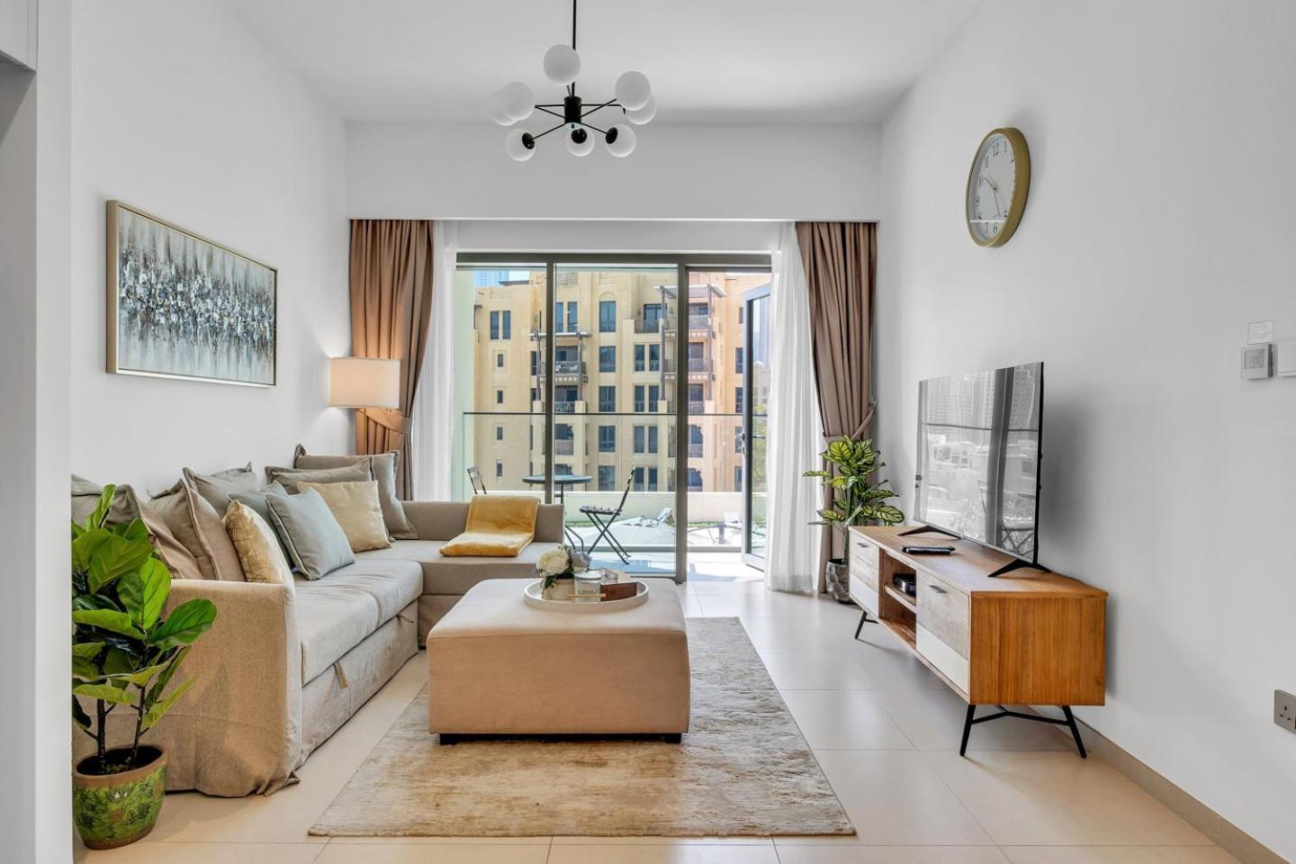 3 Bed Luxury And Downtown Dubai