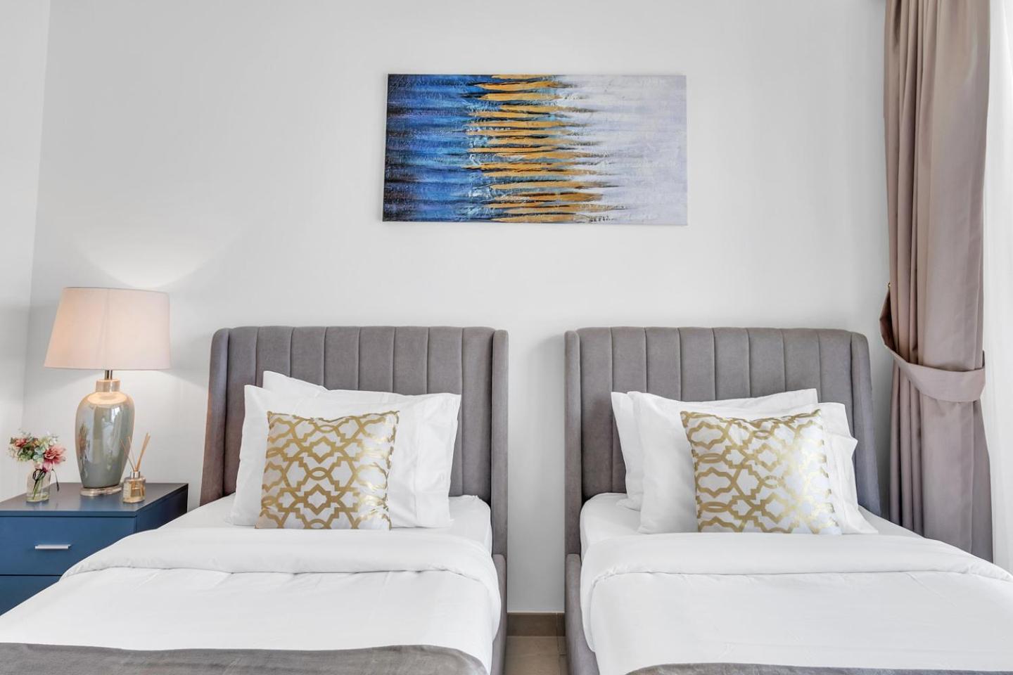 3 Bed Luxury And Downtown Apartment *